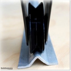 Black Colour Sliding Gate Wheel With Bearings in V Groove.