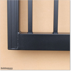 This gate is 2.5M wide and gate height is 1.1M.