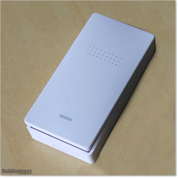 Wireless Push Button works on 433MHz. Works with all of our gate openers. Powered by 2032 Li- Battery (3V)