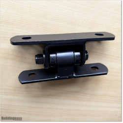 Strong steel hinge. Powder coated in black. Maximum weight of the gate per two hinges 80Kg